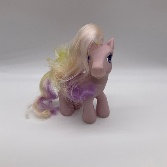 VINTAGE MY LITTLE PONY WITH BUTTERFLY CUTIE MARK - Picture 5 of 6